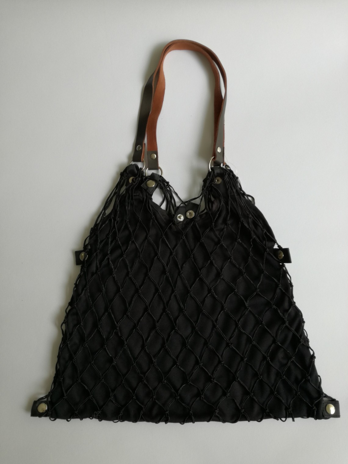 Tinklinis krepšys su įsegamu ir išsegamu tampriu audiniu juodos spalvos - 2011855 de luxe schwarz. Kaina 19,90 €.