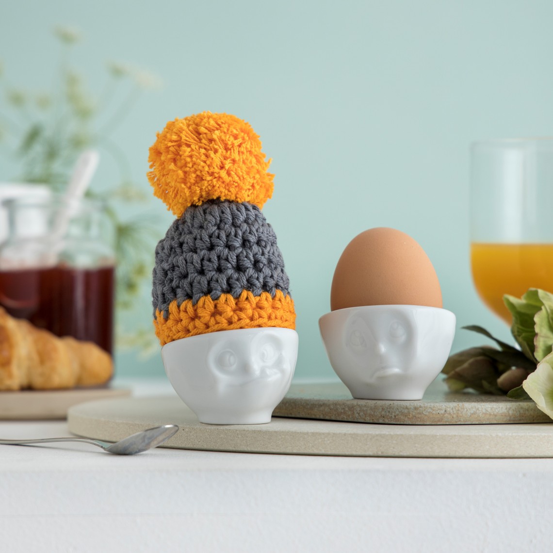 Kiaušinio indo kepurė Pilkai/Geltona. Pagaminta rankomis iš myboshi - vilnos, Vokietijoje. Kaina 5,90€.